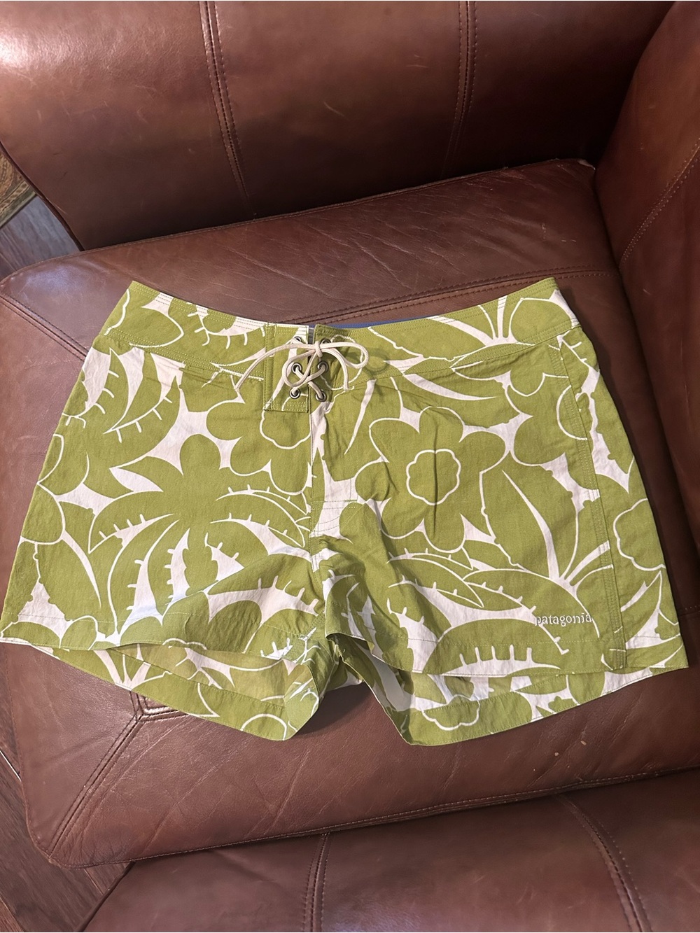 Patagonia | Pataloha Board Shorts -Green Floral Tropical Surf Swimwear-Women’s 7
